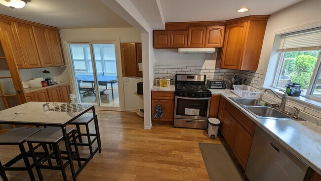 Cocina - 5430 200th St SW