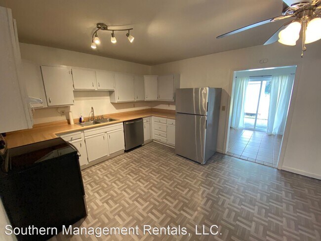 Building Photo - 2 br, 1.5 bath House - 3101 Galaxy Road