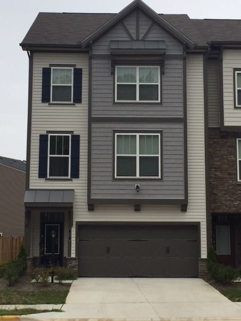Primary Photo - Colonial Forge - Gorgeous END UNIT Townhome