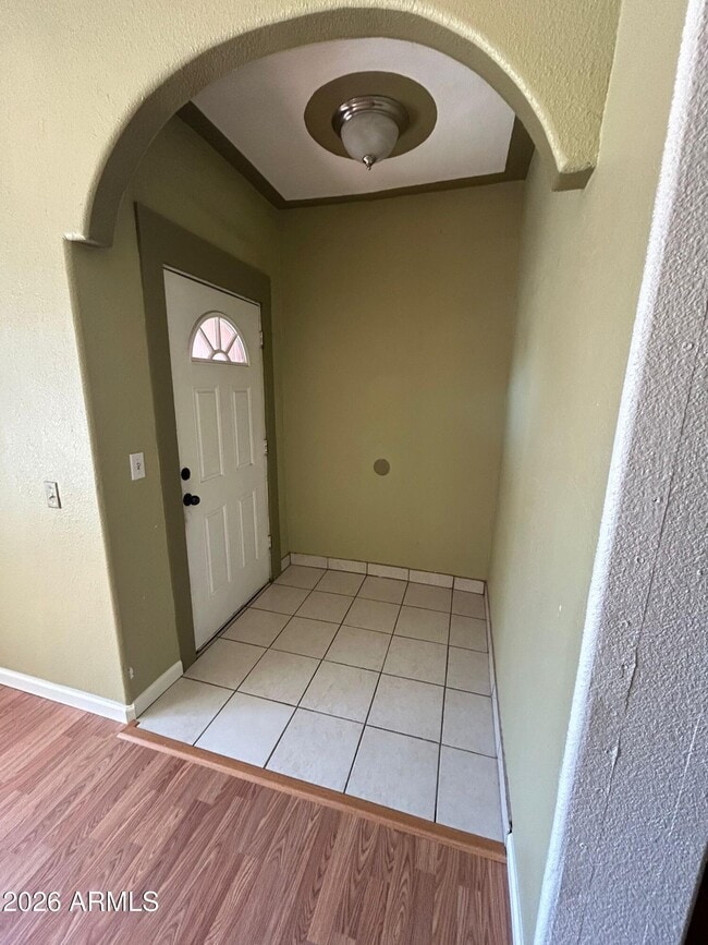 Foto del edificio - 1052 E Ave