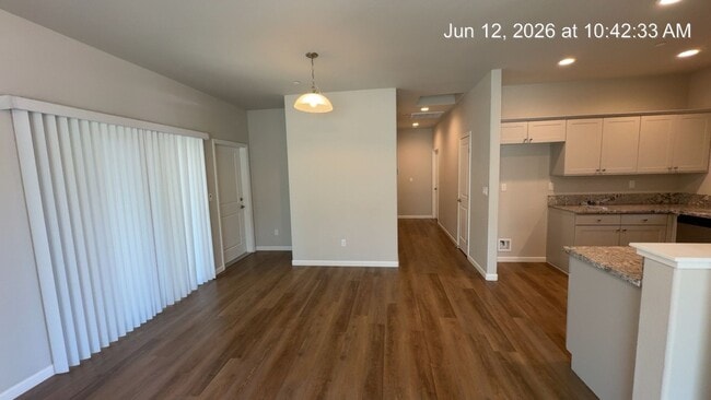 Building Photo - 4318