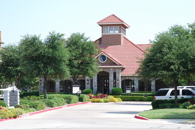 Silverado Apartaments - Silverado Apartments