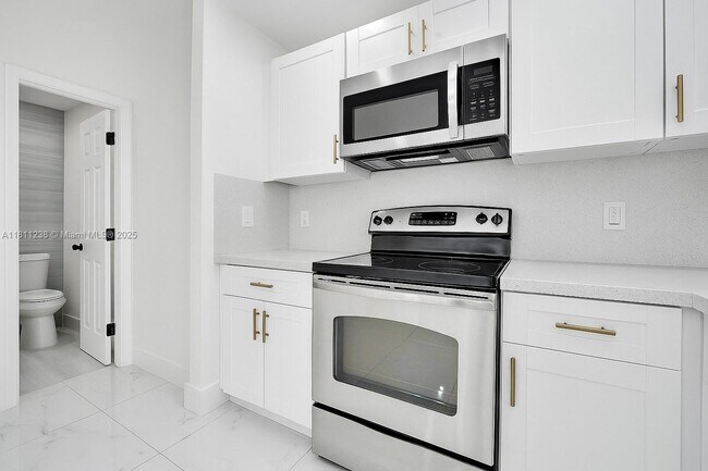Foto del edificio - 105 NW 14th Way
