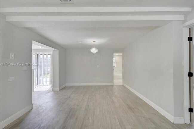 Foto del edificio - 6130 SW 38th St