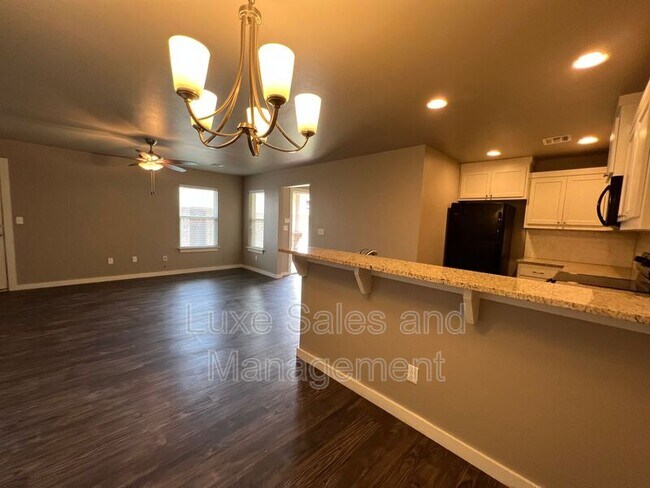Foto del edificio - 743 SW 13th St