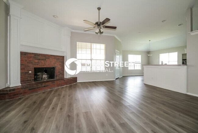 Building Photo - 4 Bedroom Pet-Friendly Home in YUKON, OK with Main Street Renewal