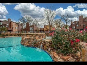 Foto del edificio - 1712 Baird Farm Cir
