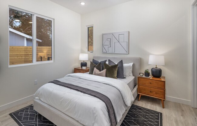 Building Photo - Newer Build | 1 Bed, 1 Bath Home for Rent, Available Immediately