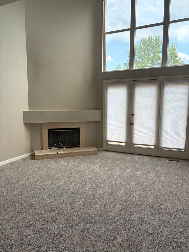 Building Photo - 1716 HIGVIEW CIRCLE COURT | BALLWIN 63021