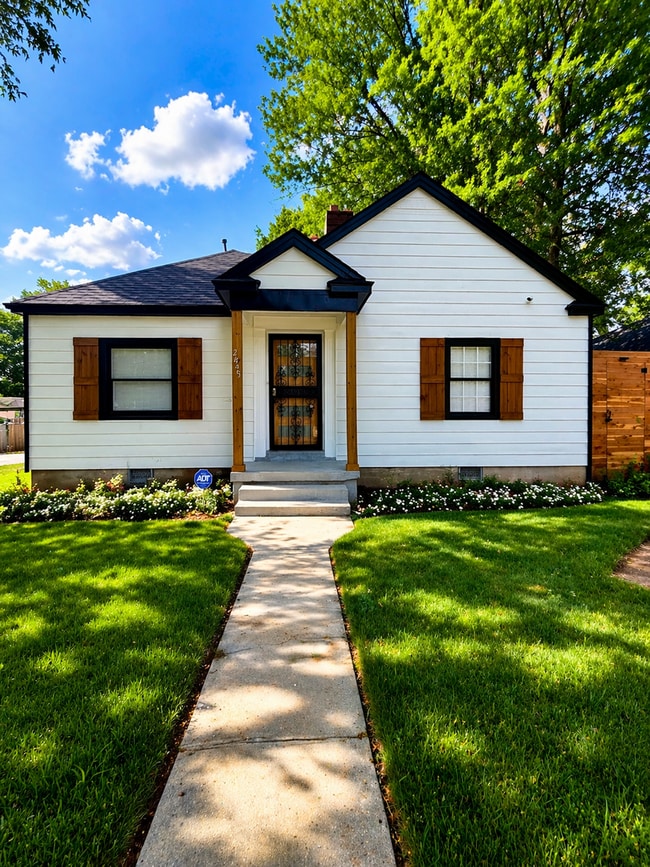 Photo - 2445 Lowell Ave House