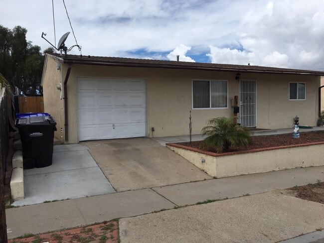 Building Photo - 864 Glencoe Dr