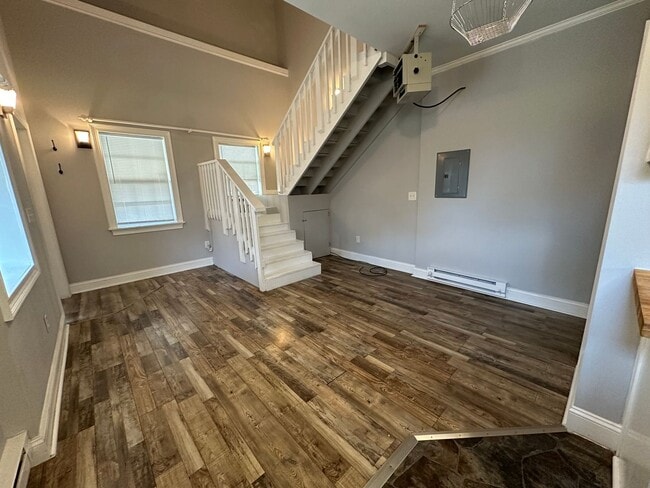 Building Photo - Studio Apartment