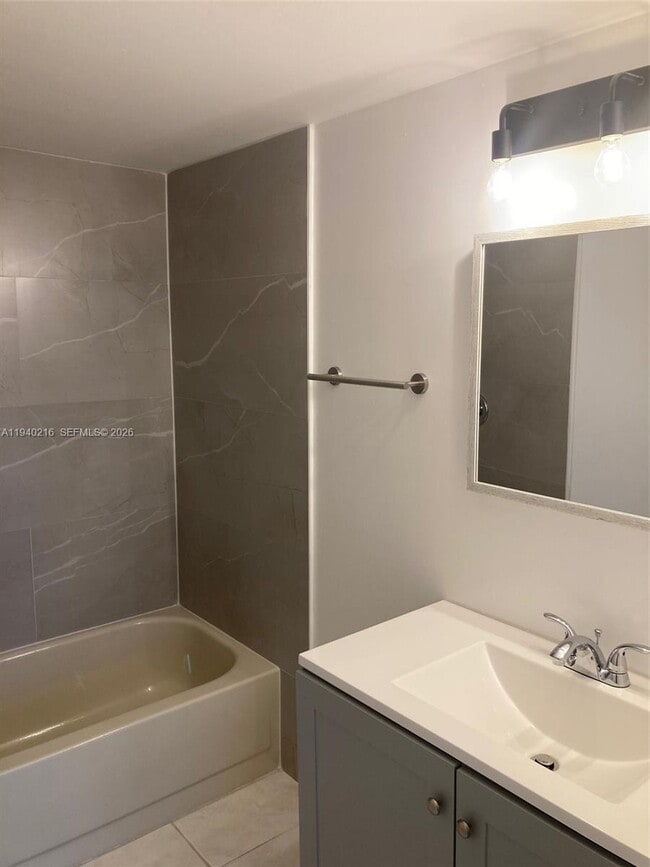 Foto del edificio - 212 Lake Pointe Dr