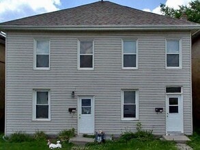 Building Photo - 137 Stewart St