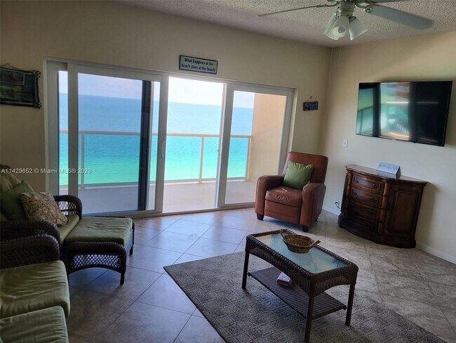 Foto del edificio - 880 Mandalay Ave