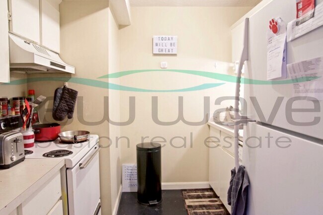 Foto del edificio - 242 W Newton St