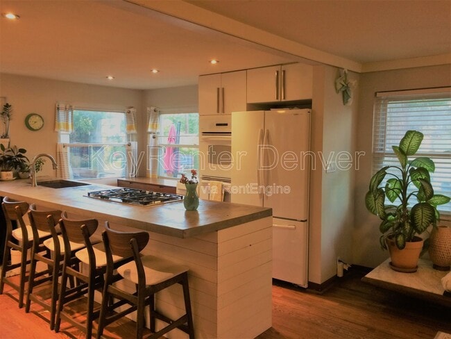 Foto del edificio - 5306 W Kentucky Ave