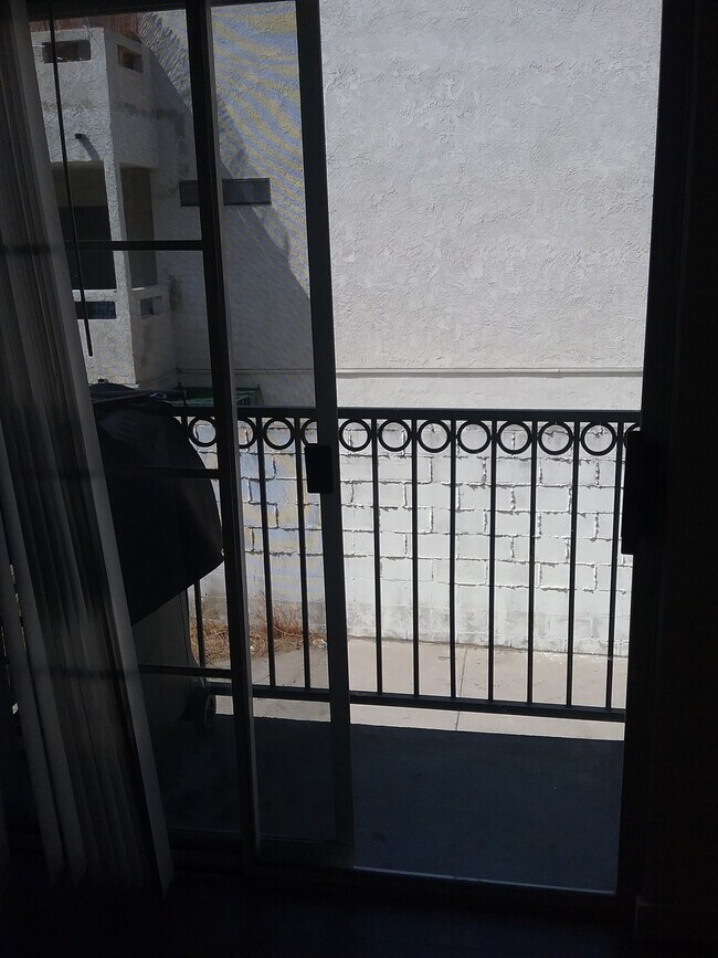 Balcony - 10839 Hortense St
