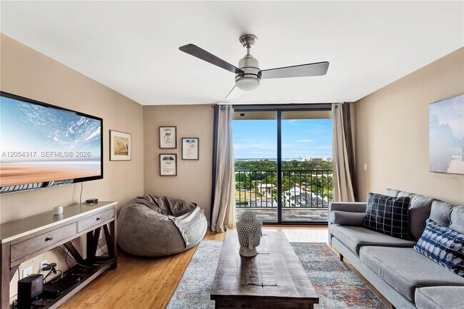 Foto del edificio - 2625 Collins Ave