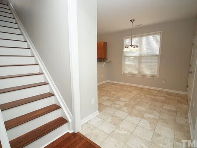 Foto del edificio - Charming 3BR House in Clayton