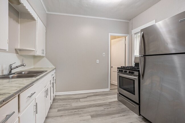Building Photo - $849-Stylish 1-Bed/1-Bath Apartment with a...