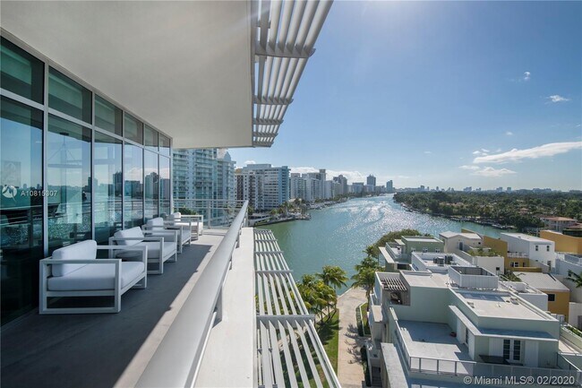 Building Photo - 6101 Aqua Ave