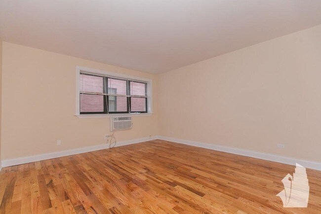 Foto del edificio - 555 W Arlington Pl