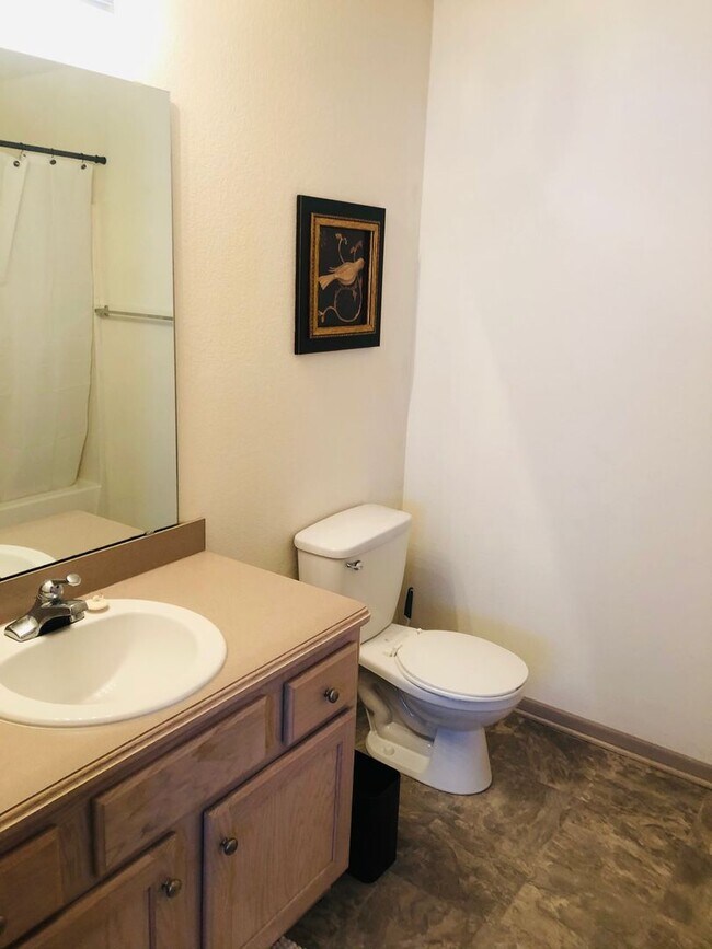 Foto del edificio - Ideal Location! Recent Remodel!