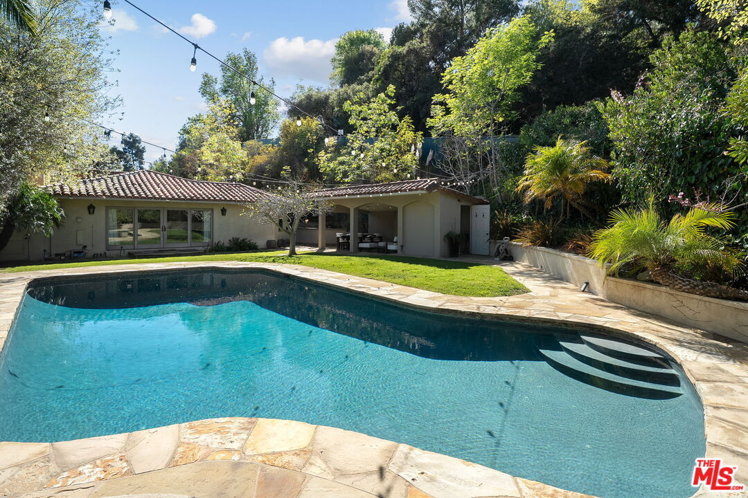 Foto principal - 105 N Glenroy Ave