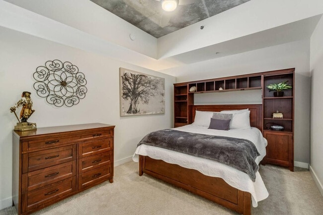 Foto del edificio - 1500 Champa St