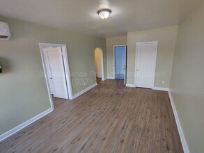 Building Photo - 408 N Wayne St