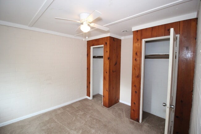 Building Photo - 3255 Clemwood Dr