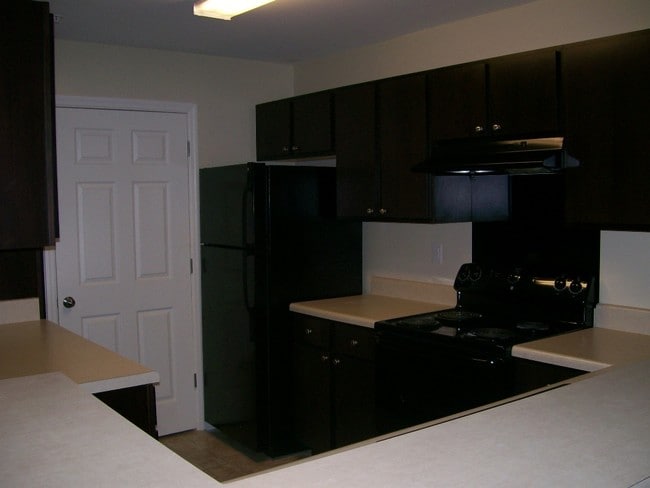 Kitchen - Eastland Place Apartments