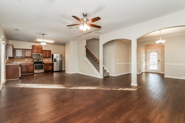 Building Photo - 38 Bollen Ln