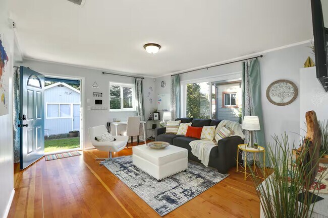 Foto del edificio - 609 Morris Ave S