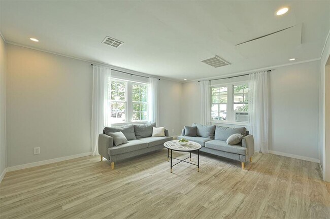 Foto del edificio - 3609 NW 13th St