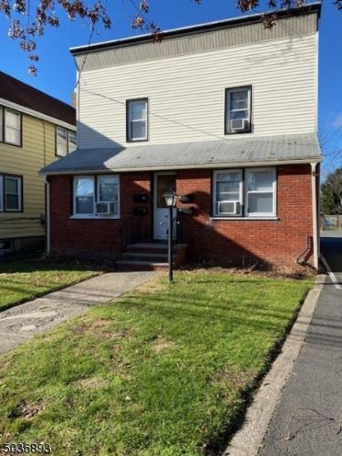 Primary Photo - 94 Broughton Ave