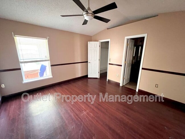 Building Photo - 3214 Crestwood Forest Dr