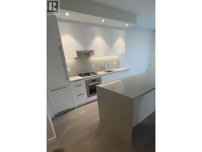 Photo du bâtiment - 6138 Birney Ave