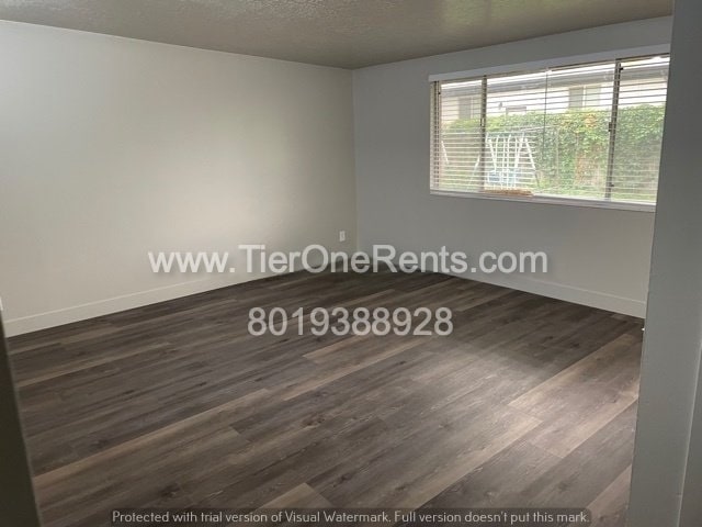 Building Photo - Charming 2 Bed Duplex with 900 Sq Ft in So...