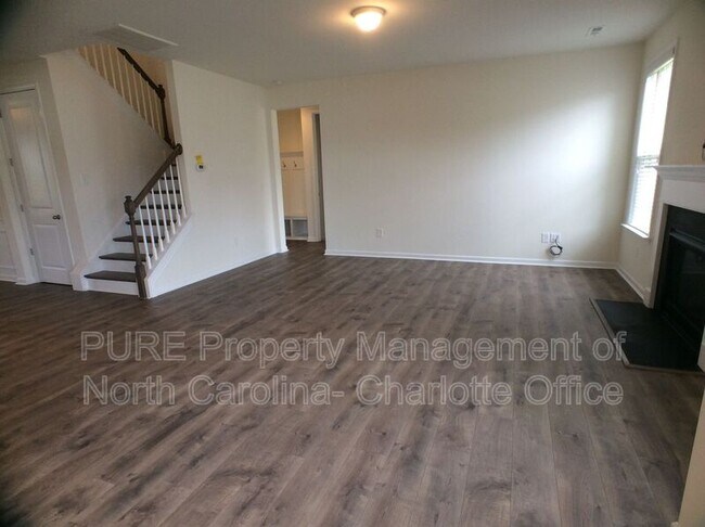 Foto del edificio - 107 Torridge Ave