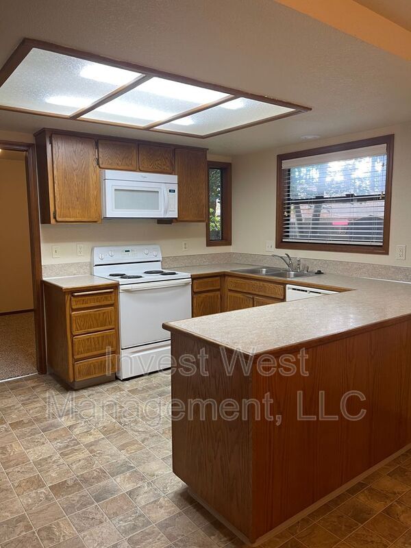 Building Photo - 14809 NE 78th St