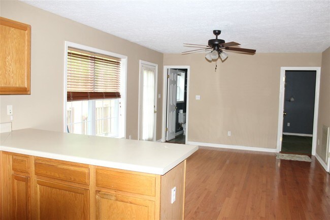 Foto del edificio - 511 Cloverdale Rd