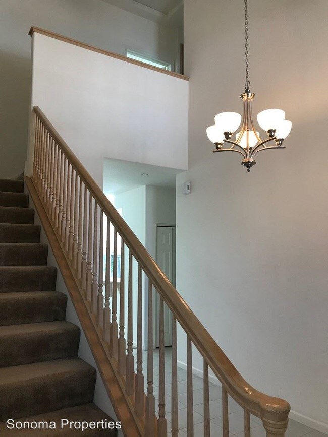 Building Photo - 2 br, 2.5 bath House - 635 1st Street West