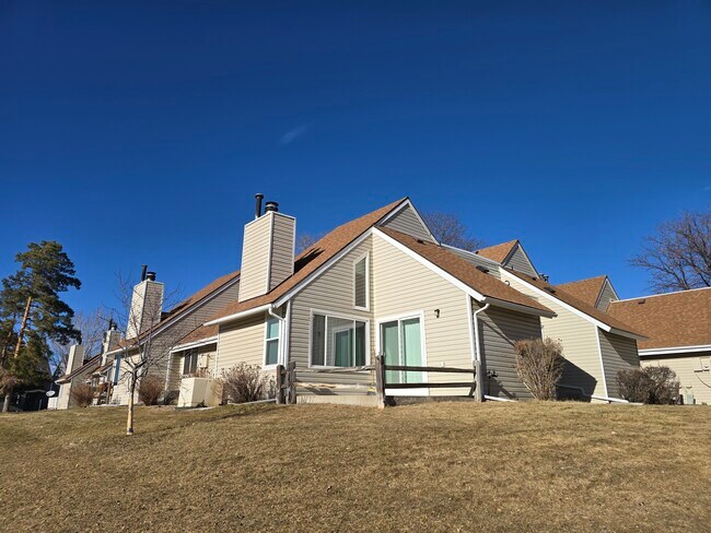 Building Photo - 2415 S Xanadu Way