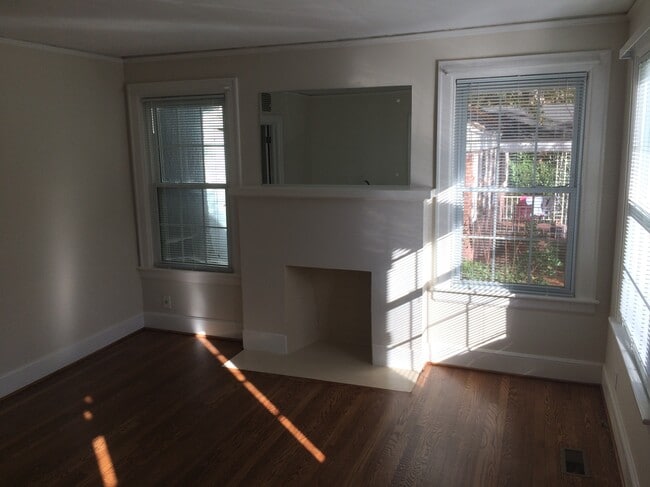 living room - 2810 Kilgore Ave