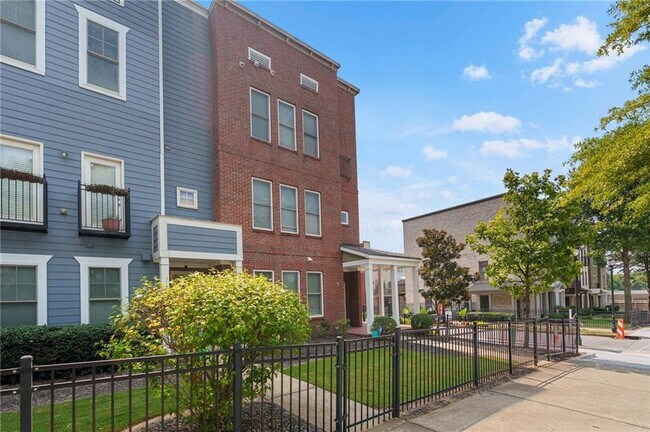 Foto del edificio - 790 Liberty Commons Dr NW
