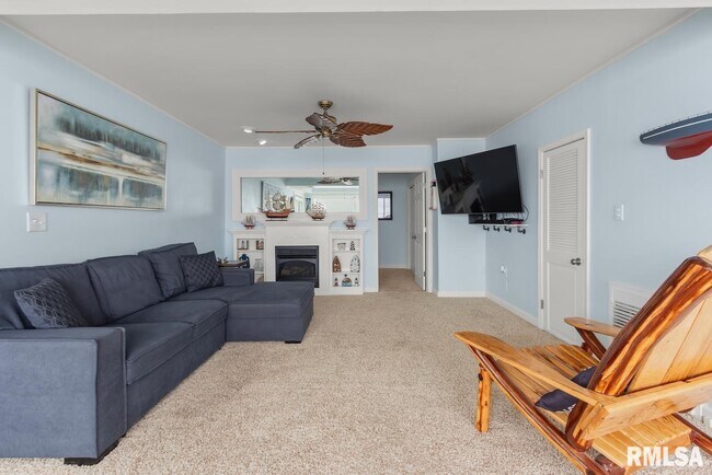 Foto del edificio - 15326 N River Beach Dr