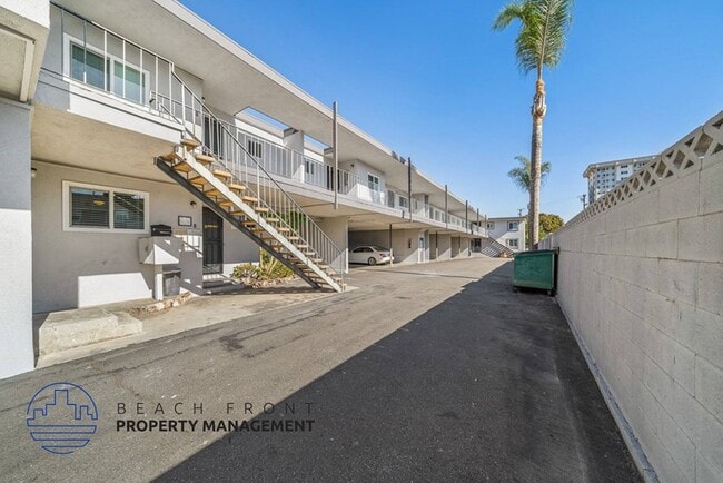 Building Photo - Linda Apartments