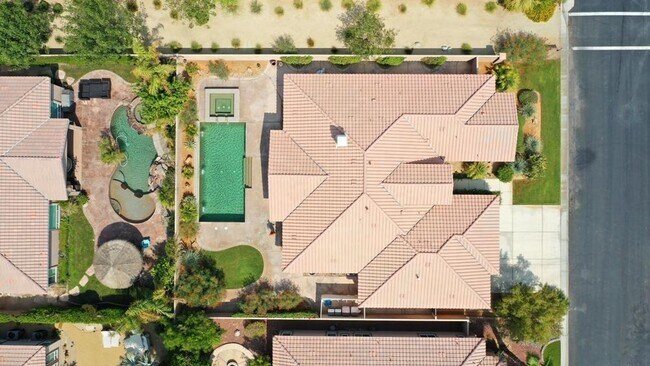 Foto del edificio - 52281 Whirlaway Tr